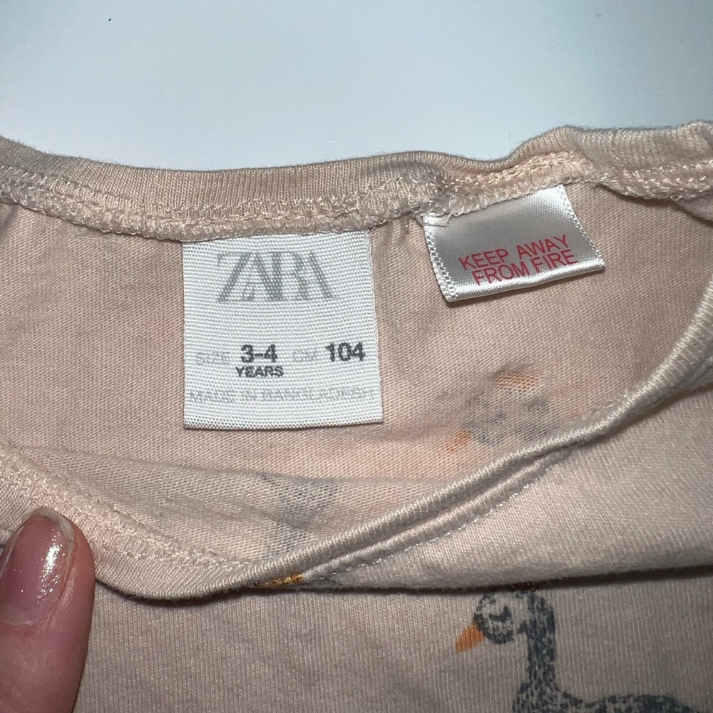 ZARA Swann print long sleeve tee - Picture 3 of 4